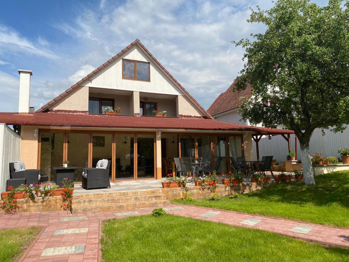 Vila Crisalia Sibiel -Sibiu (Adults Only) Екстер'єр фото